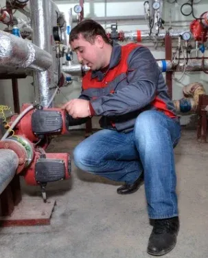 depositphotos_139307456-stock-photo-plumber-installing-heating-system-boiler-qn86h09kag0m8frcyvvy4wtu1qgxs50iscu95vngxm (1)